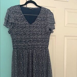 Women's Navy Blue Printed V-Neck Dress